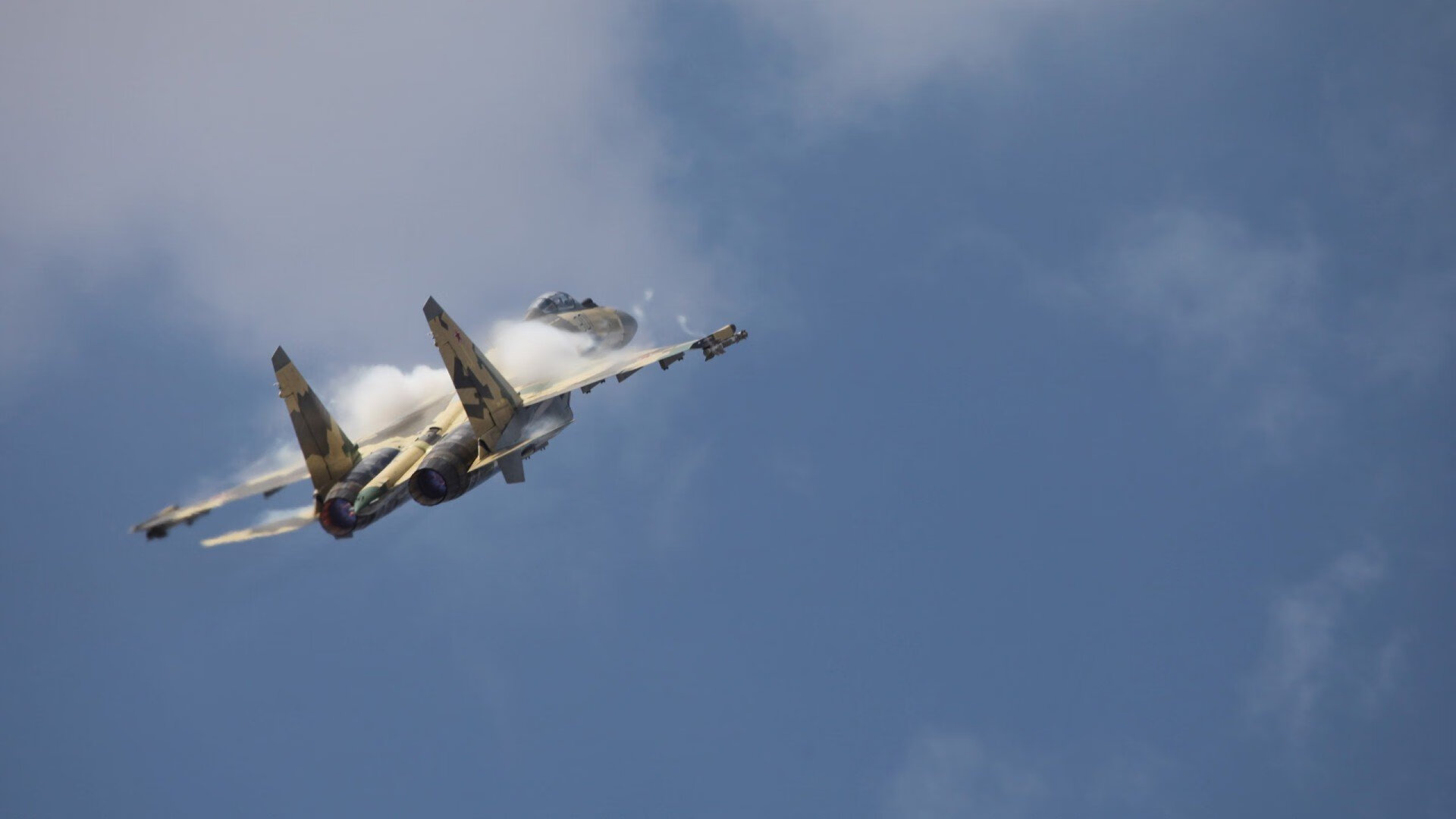 塞尔·拉恩:以无与伦比的速度突破对方防线,他在全黑队进攻中占据重要位置